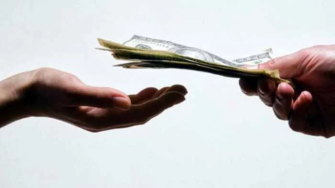 ঋণ নিয়ে কোনোমতে চলছে ৬৬ ভাগ মানুষ