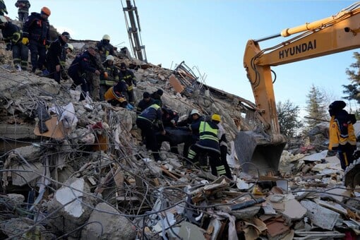 Hopes fade as Turkey-Syria quake toll at 17,500