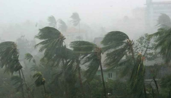 ছয় জেলায় ৮০ কিমি বেগে ঝড়ের আভাস, হুঁশিয়ারি সংকেত