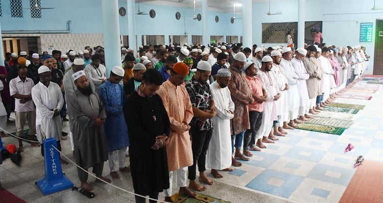 5 Eid congregations held at Baitul Mukarram National Mosque