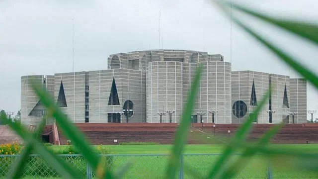 ৮টি সংসদীয় আসনের সীমানায় পরিবর্তন
