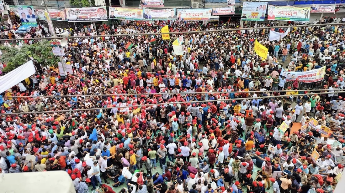 নয়াপল্টনে বিএনপির সমাবেশ চলছে