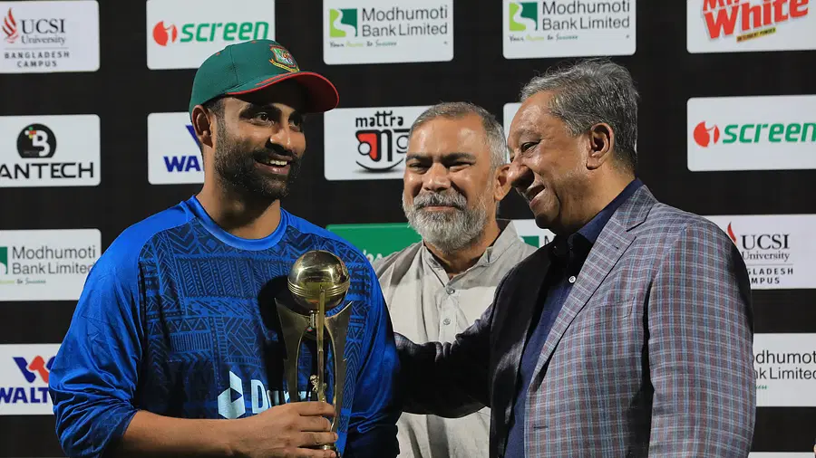 তামিমের অবসর প্রসঙ্গে বিসিবি সভাপতি ‘নিজে থেকে করেছে, এরপর কাঁদছে কেন’