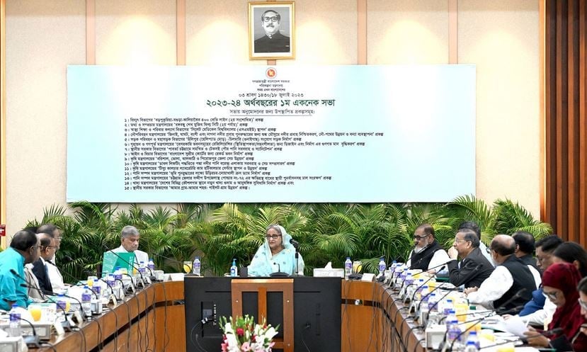 নির্মাণ সামগ্রীর দাম সমন্বয় করে প্রকল্পের ‘রেট শিডিউল’ পুনঃনির্ধারণের নির্দেশ প্রধানমন্ত্রীর