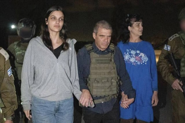 ‘Sliver of hope’ as Hamas releases hostages, but Gaza aid stalled