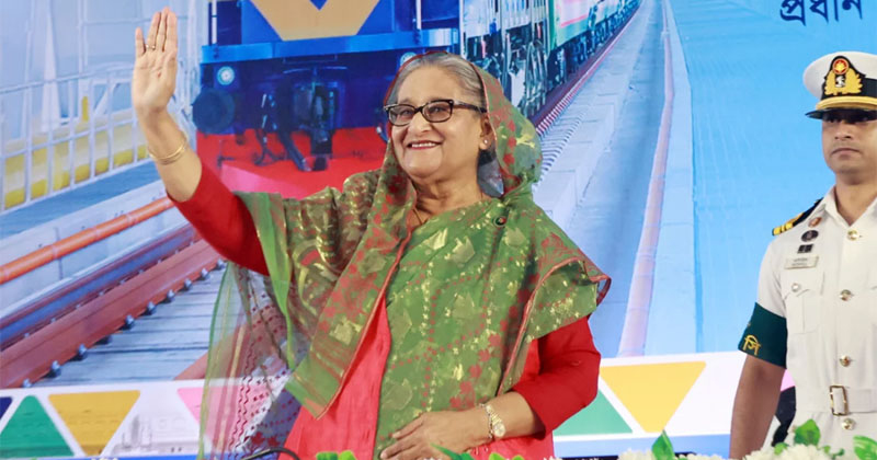 মাওয়া সুধী সমাবেশ অনুষ্ঠানস্থলে পৌঁছেছেন প্রধানমন্ত্রী ।