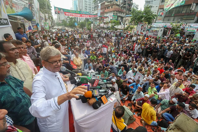 হুঁশিয়ারি, বাধা উপেক্ষা করেই ২৮ অক্টোবর মহাসমাবেশের প্রস্তুতি নিচ্ছে বিএনপি