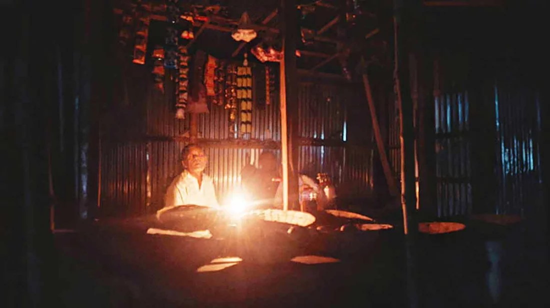 গরমে লোডশেডিং, জনজীবনে ভোগান্তি