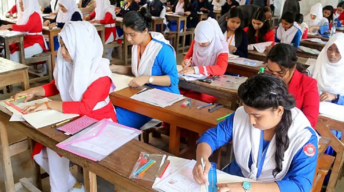 এসএসসি ও সমমানের পরীক্ষা শুরু