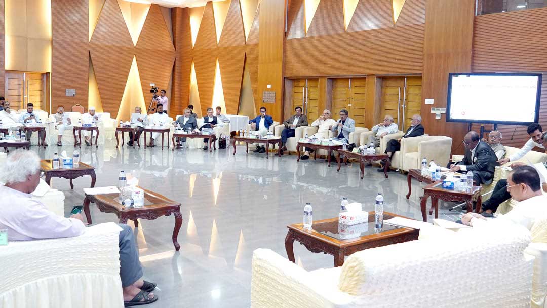 জরুরি অবস্থা ঘোষণায় লাগবে মন্ত্রিসভার অনুমোদন, প্রস্তাবে একমত রাজনৈতিক দলগুলো