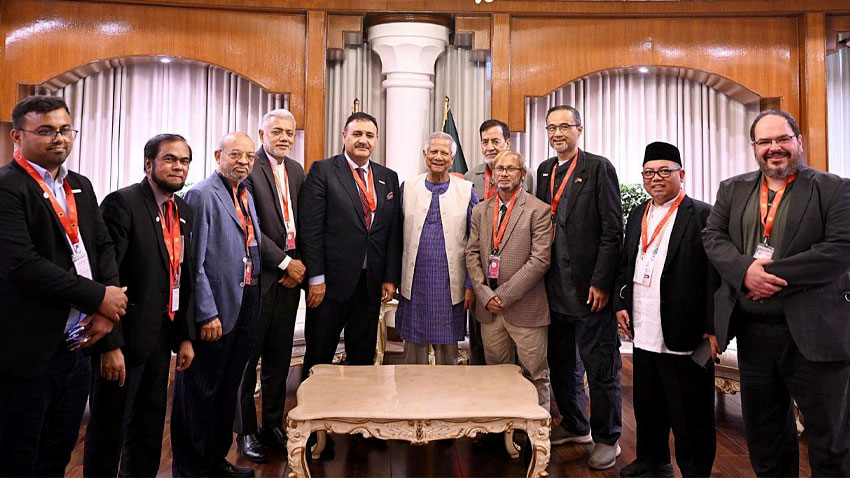 ইসলামি এনজিওগুলোকে সামাজিক ব্যবসায় যুক্ত হওয়ার আহ্বান প্রধান উপদেষ্টার সারা বিশ্বের তরুণদের সামাজিক ব্যবসায় যুক্ত হয়ে উদ্যোক্তা হতে উৎসাহ দেয়া হচ্ছে বলে তিনি উল্লেখ করেন।