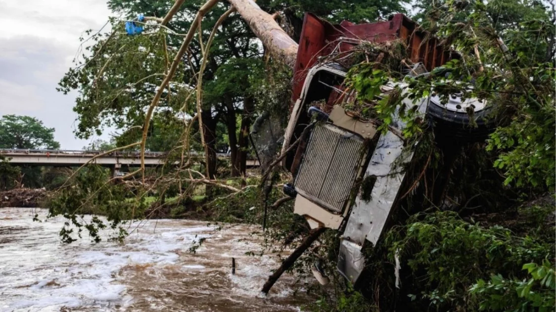 বন্যায় বিপর্যস্ত টেক্সাস: নিহত বেড়ে ৮২, এখনও নিখোঁজ ৪১