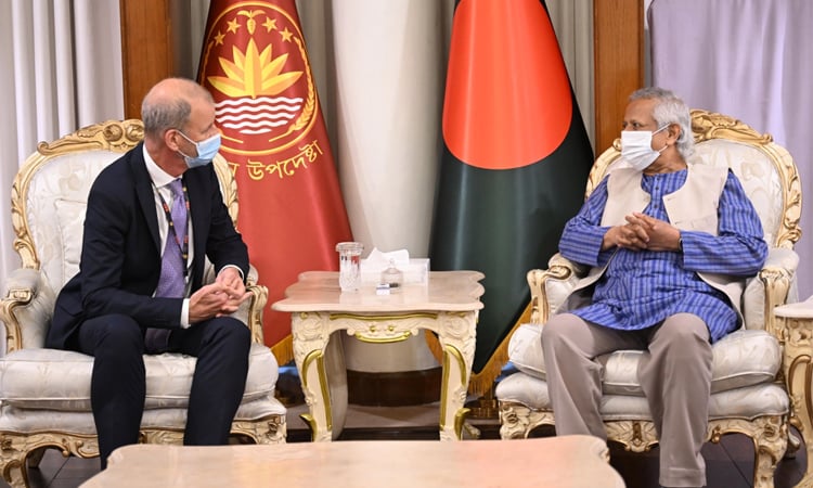 World Bank VP meets CA, praises interim govt’s economic steps