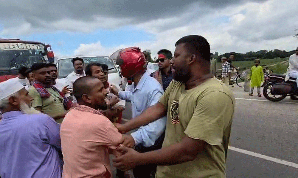 ঠাকুরগাঁওয়ে এনসিপির গাড়িবহরে হামলা