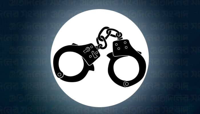 রাজধানীতে ‘ধাক্কামারা’ চক্রের দুই নারী সদস্য আটক