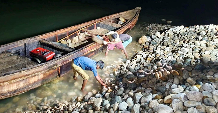Joint forces conduct overnight operation, recover 12,000 cubic feet of stolen stone
