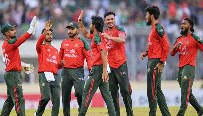 শ্রীলঙ্কার বিপক্ষে ব্যাটিংয়ে বাংলাদেশ