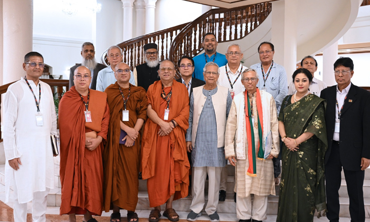 Buddhist leaders exchange greetings with CA marking Probarona Purnima