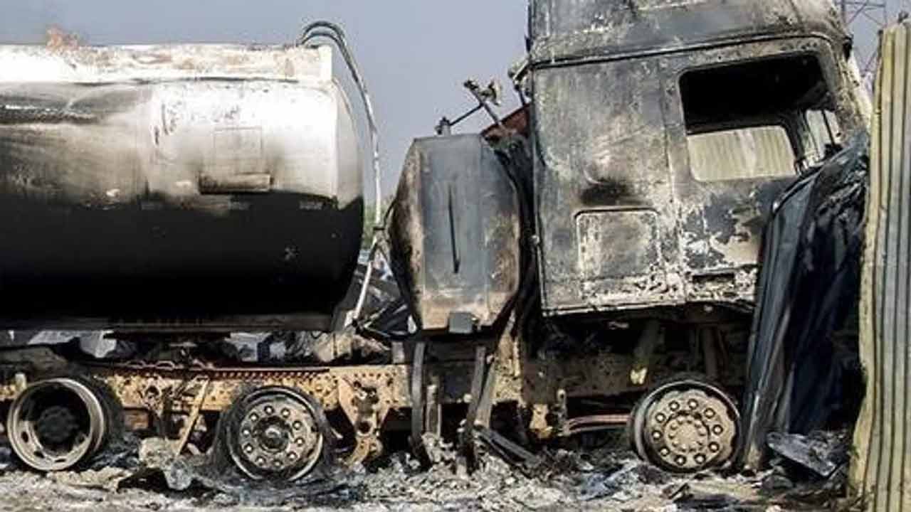 নাইজেরিয়ায় জ্বালানি ট্যাঙ্কার বিস্ফোরণে ৩৮ জন নিহত