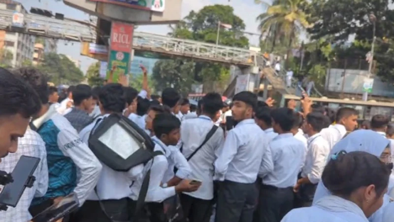 সায়েন্সল্যাব থেকে সরে গেলেন শিক্ষার্থীরা