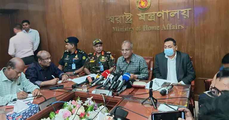 ১৩ নভেম্বরের কর্মসূচি ঘিরে নিরাপত্তা জোরদার: স্বরাষ্ট্র উপদেষ্টা