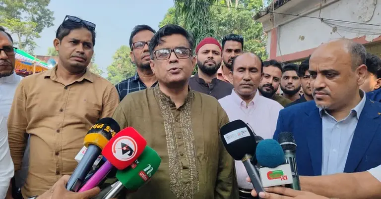 “আওয়ামী লীগ নির্বাচন বানচাল করতে চাচ্ছে”— প্রধান উপদেষ্টা শফিকুল আলম