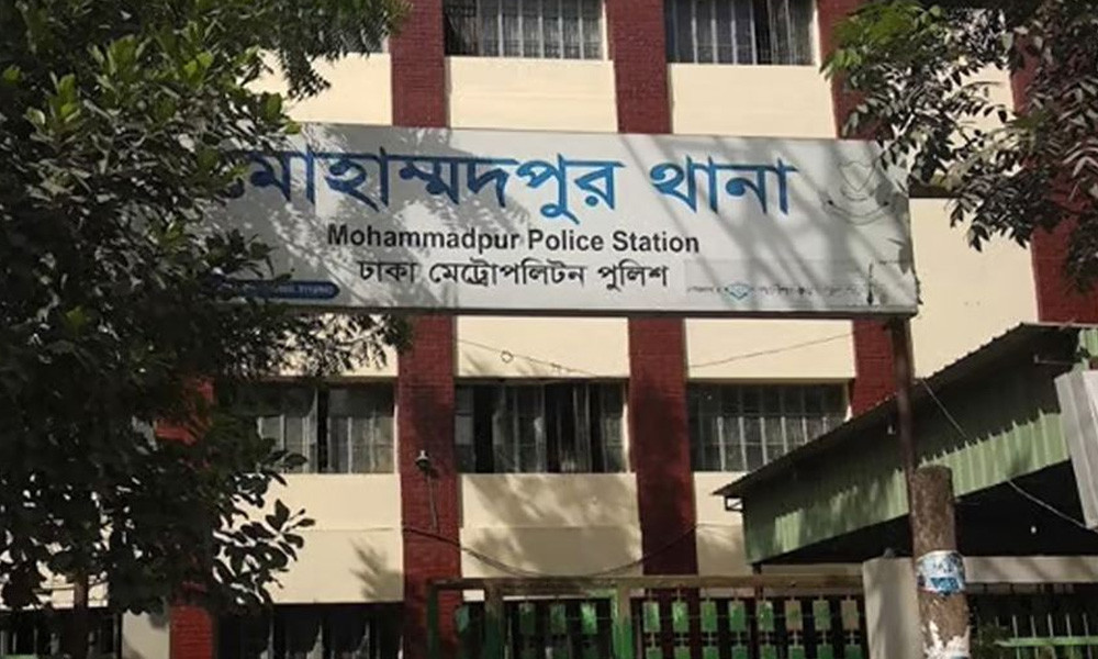 রাজধানীতে ৬ প্রেট্রোল বোমাসহ যুবক আটক