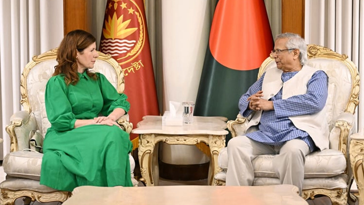 জাতীয় নির্বাচনে অংশগ্রহণমূলক ও অবাধ প্রক্রিয়ার নিশ্চয়তা দিয়েছেন প্রধান উপদেষ্টা