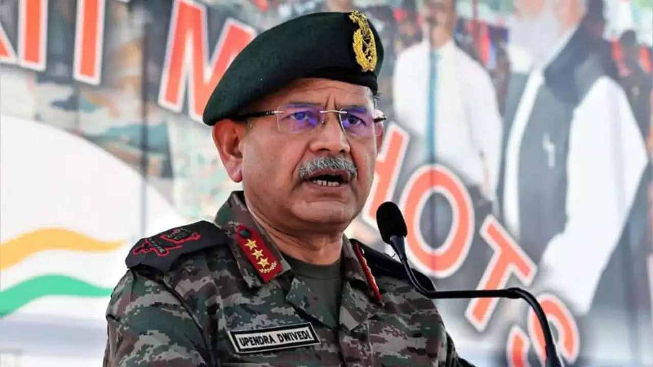 অপারেশন সিন্দুরের অভিজ্ঞতা তুলে ধরে পাকিস্তানকে কড়া বার্তা সেনাপ্রধান উপেন্দ্র দ্বিবেদীর