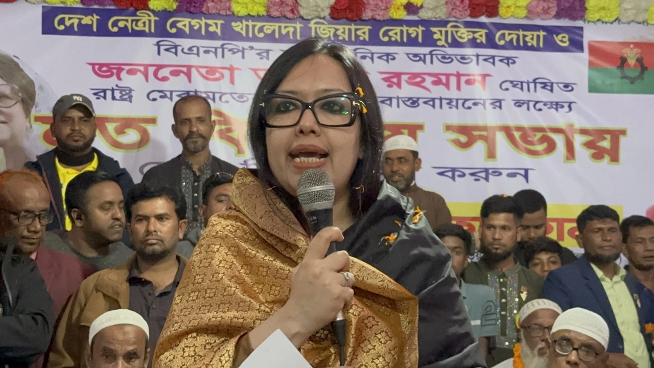 ওসমান হাদির মৃত্যুর দায় সরকারের: রুমিন ফারহানা