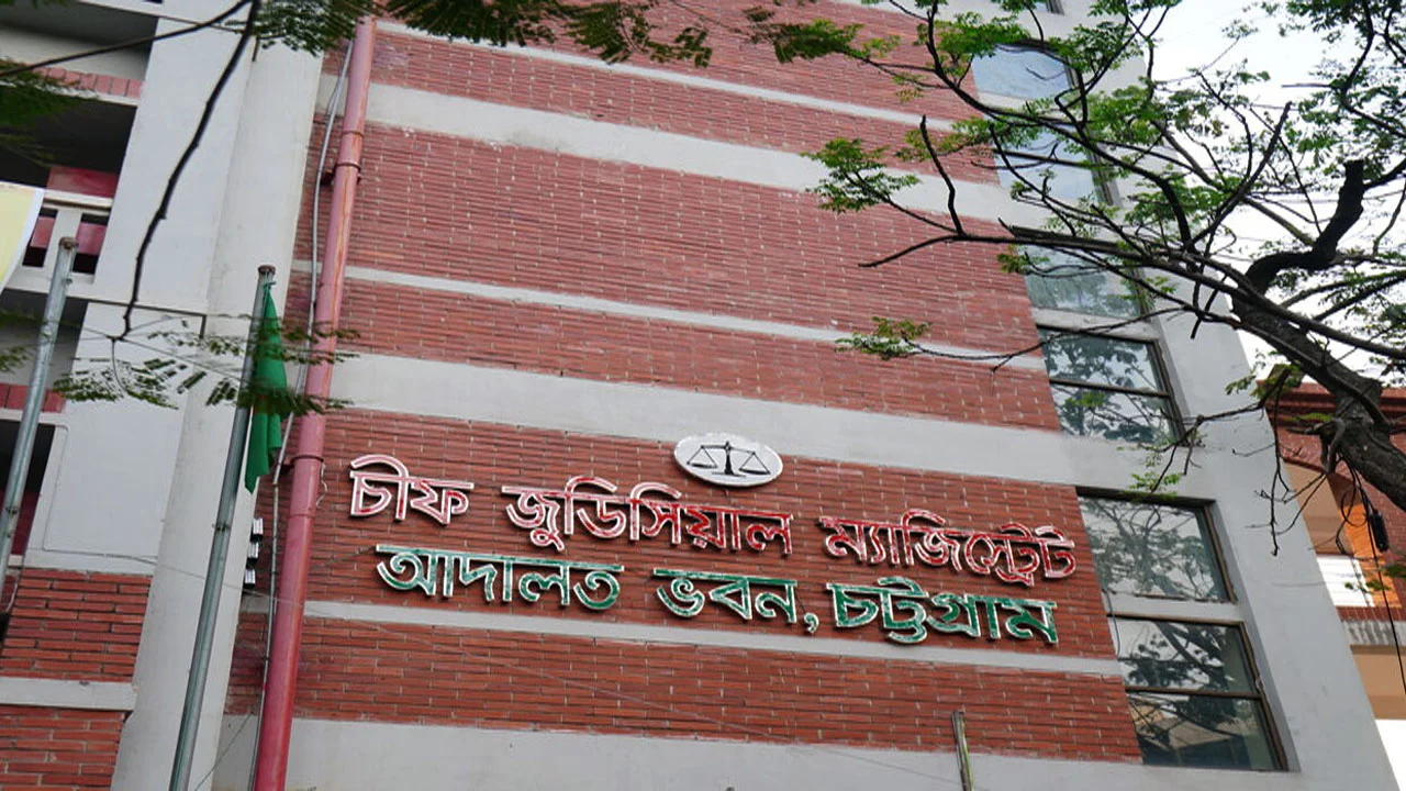 চট্টগ্রামের রাউজান ও রাঙ্গুনিয়ায় সংখ্যালঘু সম্প্রদায়ের বসতঘরে অগ্নিসংযোগের ঘটনা