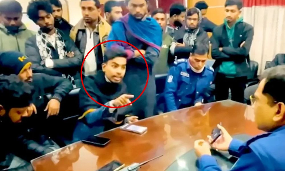 থানার অভ্যন্তরে হুমকিমূলক বক্তব্য: ছাত্র আন্দোলনের হবিগঞ্জ জেলার সদস্যসচিব গ্রেপ্তার