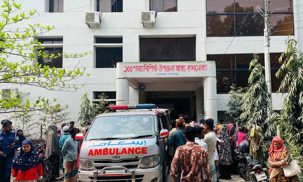 জাহিন হাসান নামে শিশুর সড়ক দুর্ঘটনায় মৃত্যু, তিনজন আহত