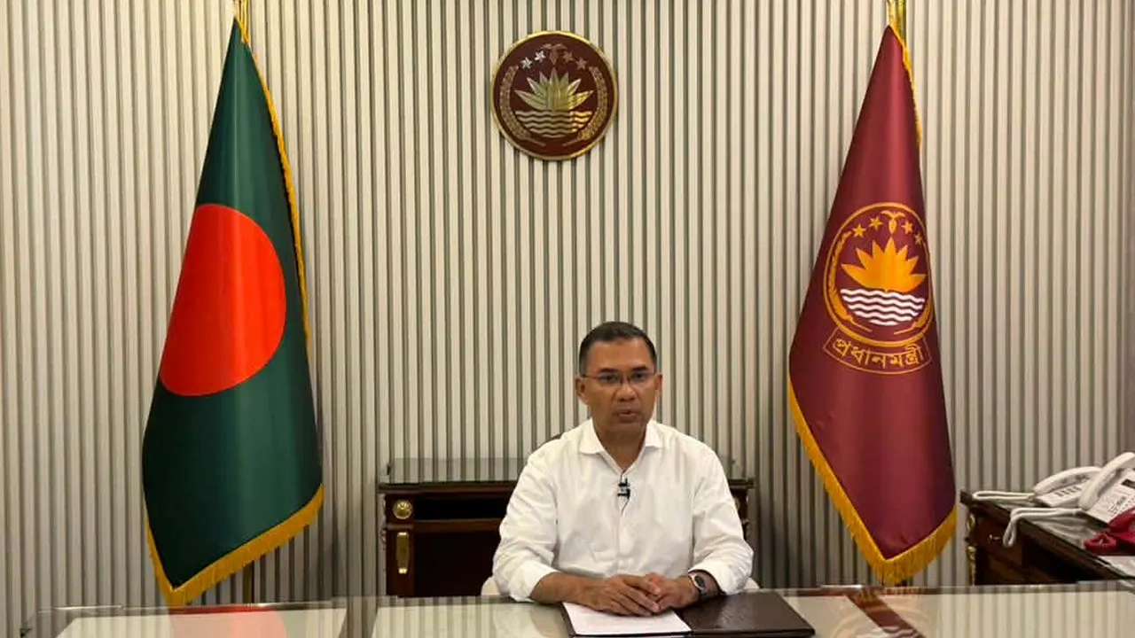প্রধানমন্ত্রীর অতিরিক্ত প্রেস সচিব ও ব্যক্তিগত দপ্তরে তিন কর্মকর্তার চুক্তিভিত্তিক নিয়োগ
