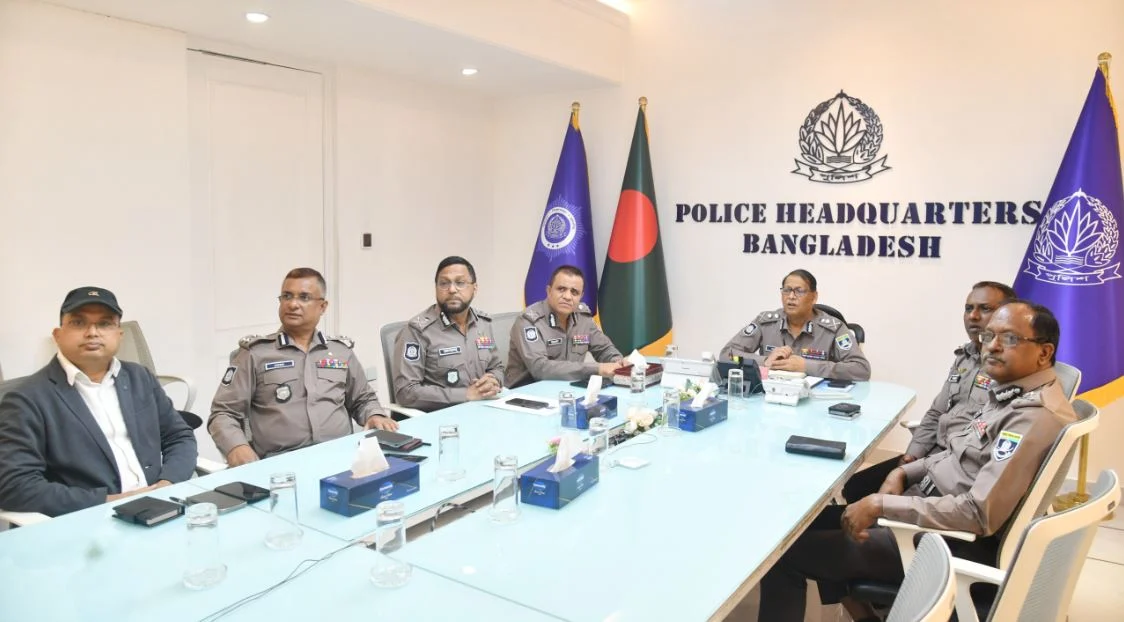 চাঁদাবাজি, ছিনতাই ও মাদক দমনে কঠোর পদক্ষেপের নির্দেশ আইজিপির
