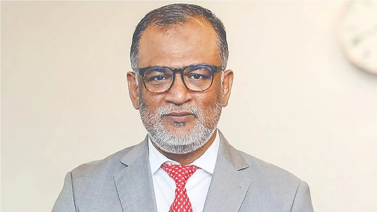 বিমানের চেয়ারম্যান পদ থেকে শেখ বশিরউদ্দীনকে অব্যাহতি