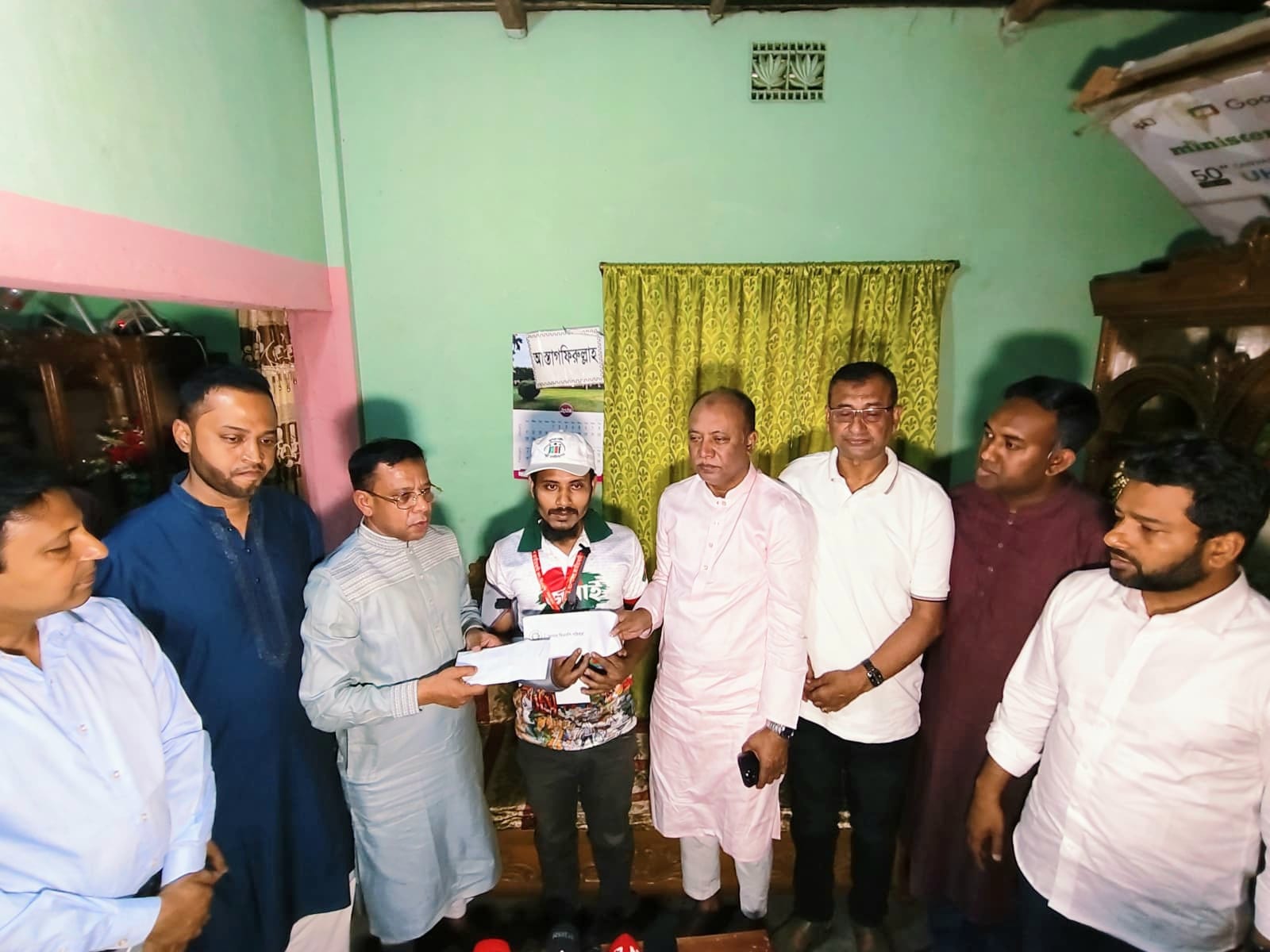 চব্বিশের গণঅভ্যুত্থানে আহতদের চিকিৎসা ও পুনর্বাসন কার্যক্রমে সহায়তা প্রদান