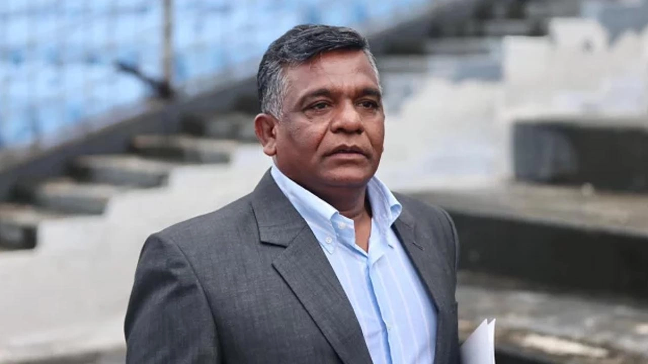 দেশে ফিরেছেন বাংলাদেশ ক্রিকেট বোর্ডের সভাপতি আমিনুল ইসলাম বুলবুল