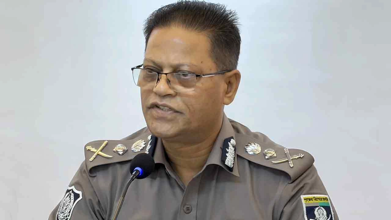 জুলাই আন্দোলন কারও ব্যক্তিগত সম্পত্তি নয়, চাঁদাবাজির বিরুদ্ধে জিরো টলারেন্স : আইজিপি