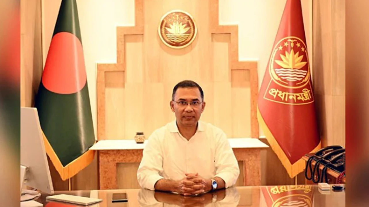 কুমিল্লায় রেল ক্রসিংয়ে ট্রেন-বাস সংঘর্ষে নিহত ও আহত, প্রধানমন্ত্রীর তৎপর নির্দেশনা