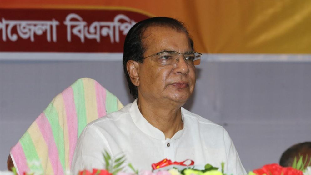 লালমনিরহাট সফরের পথে সৈয়দপুর বিমানবন্দরে অসুস্থ হয়ে এয়ার অ্যাম্বুলেন্সে ঢাকায় প্রেরণ ত্রাণমন্ত্রীর