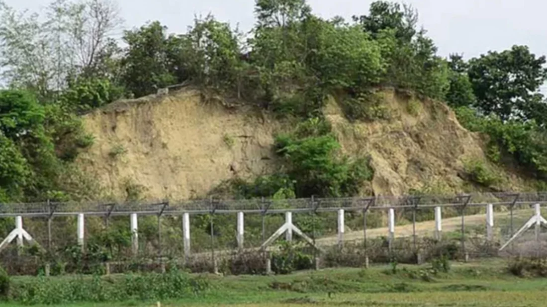 সীমান্তে আরএসও ও এআরএ-র মধ্যে ব্যাপক গোলাগুলি, উখিয়া সীমান্তে বিজিবির সতর্কাবস্থান