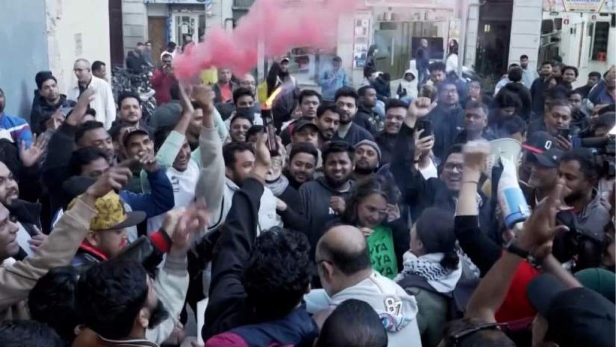 স্পেনে প্রায় ৫ লাখ অনিয়মিত অভিবাসীকে বৈধতা দেওয়ার সিদ্ধান্ত