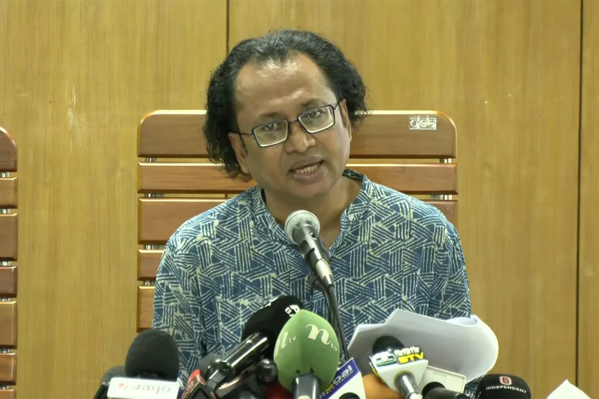 আওয়ামী লীগের পদ-পদবি ব্যবহার করে স্থানীয় নির্বাচনে অংশ নেওয়ার সুযোগ নেই: তথ্য উপদেষ্টা