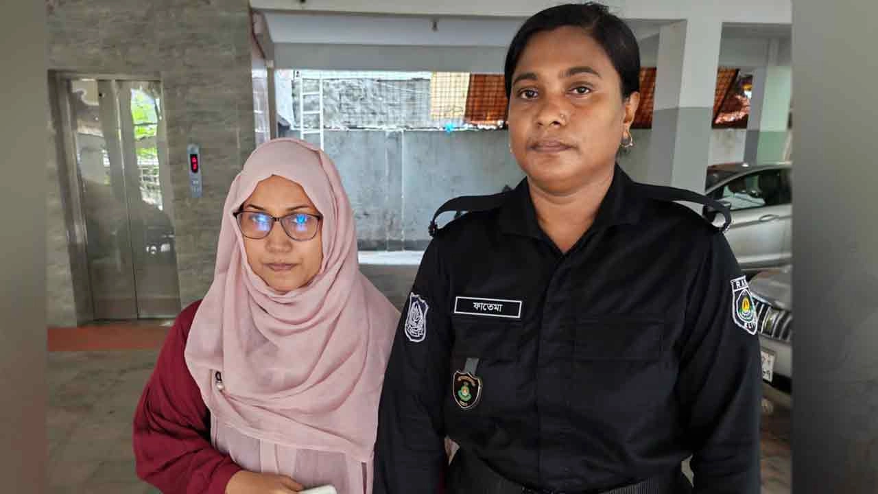 ১৩০ মামলার পরোয়ানাভুক্ত আসামি নিশাত দিলরুবা গ্রেপ্তার