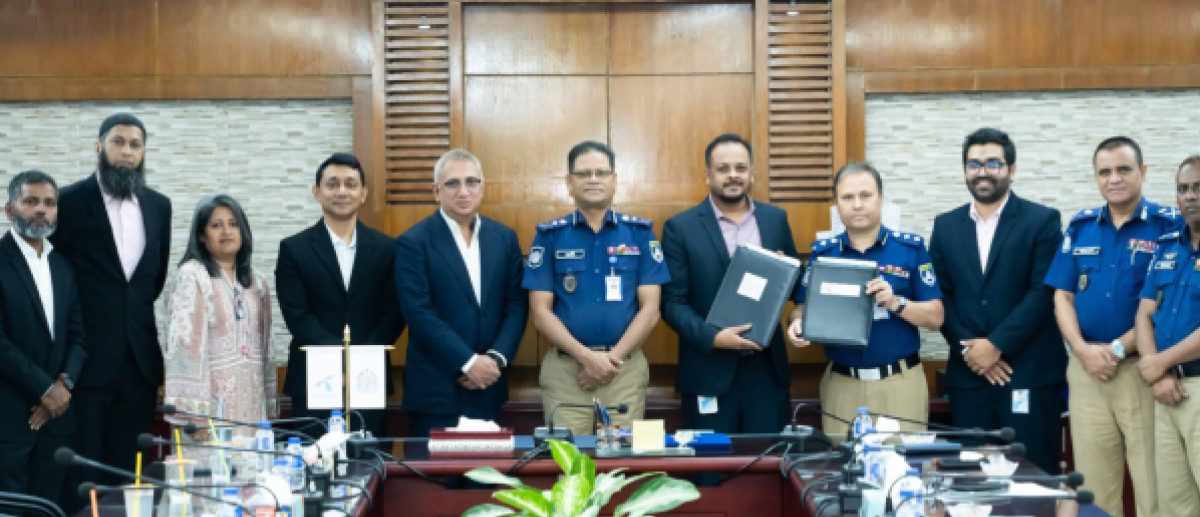 ১০ বছরের কৌশলগত পার্টনারশিপ করলো গ্রামীণফোন ও বাংলাদেশ পুলিশ