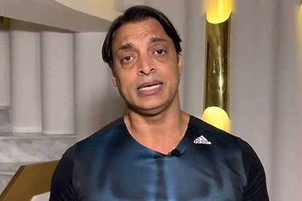 ইংল্যান্ড সিরিজে শোচনীয় পরাজয়: পিসিবির বড় রদবদল ও ভেন্টিলেটরে থাকা পাকিস্তান ক্রিকেট