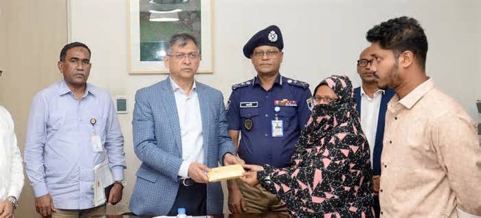 এসআই হত্যায় জড়িতদের দ্রুত বিচার নিশ্চিত করা হবে: স্বরাষ্ট্রমন্ত্রী