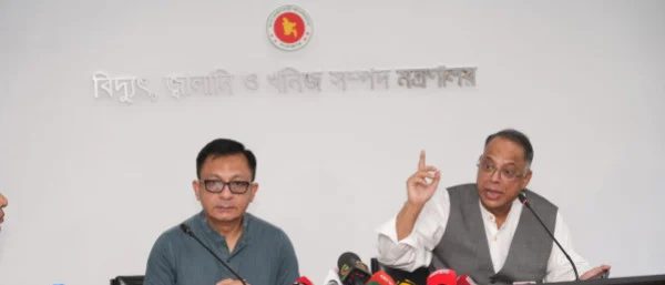 এলপিজি নিয়ে ধর্মঘট করলে কঠোর আইনি ব্যবস্থা নেওয়া হবে, হুঁশিয়ারি জ্বালানিমন্ত্রীর
