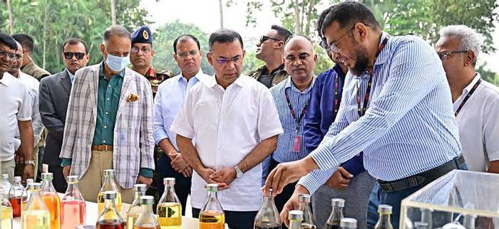বর্জ্য থেকে জ্বালানি তেল: প্রকল্প দেখলেন প্রধানমন্ত্রী, দিলেন সহযোগিতার আশ্বাস